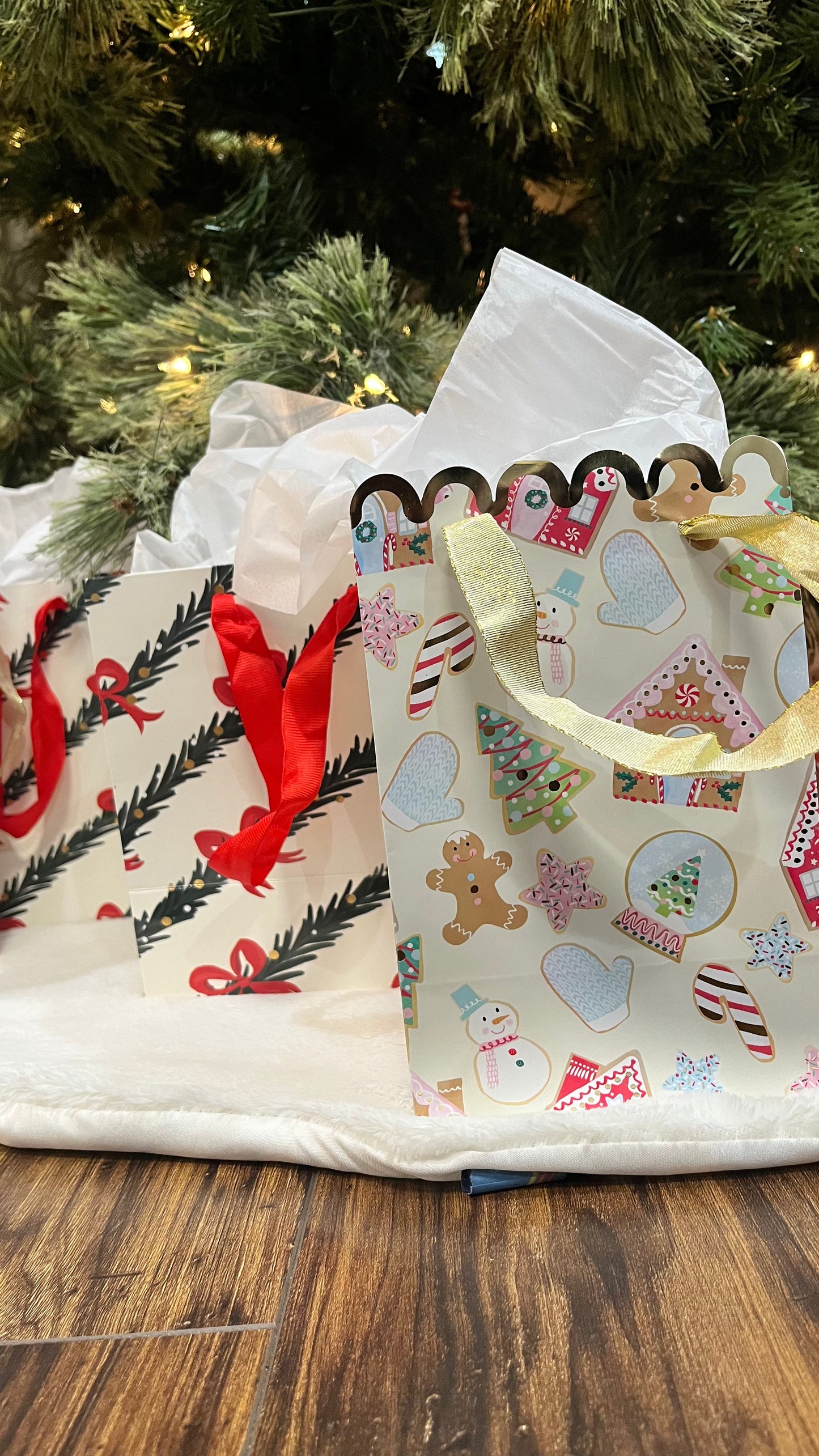 Gift wrap, boxes and bags - Magnate Beauty