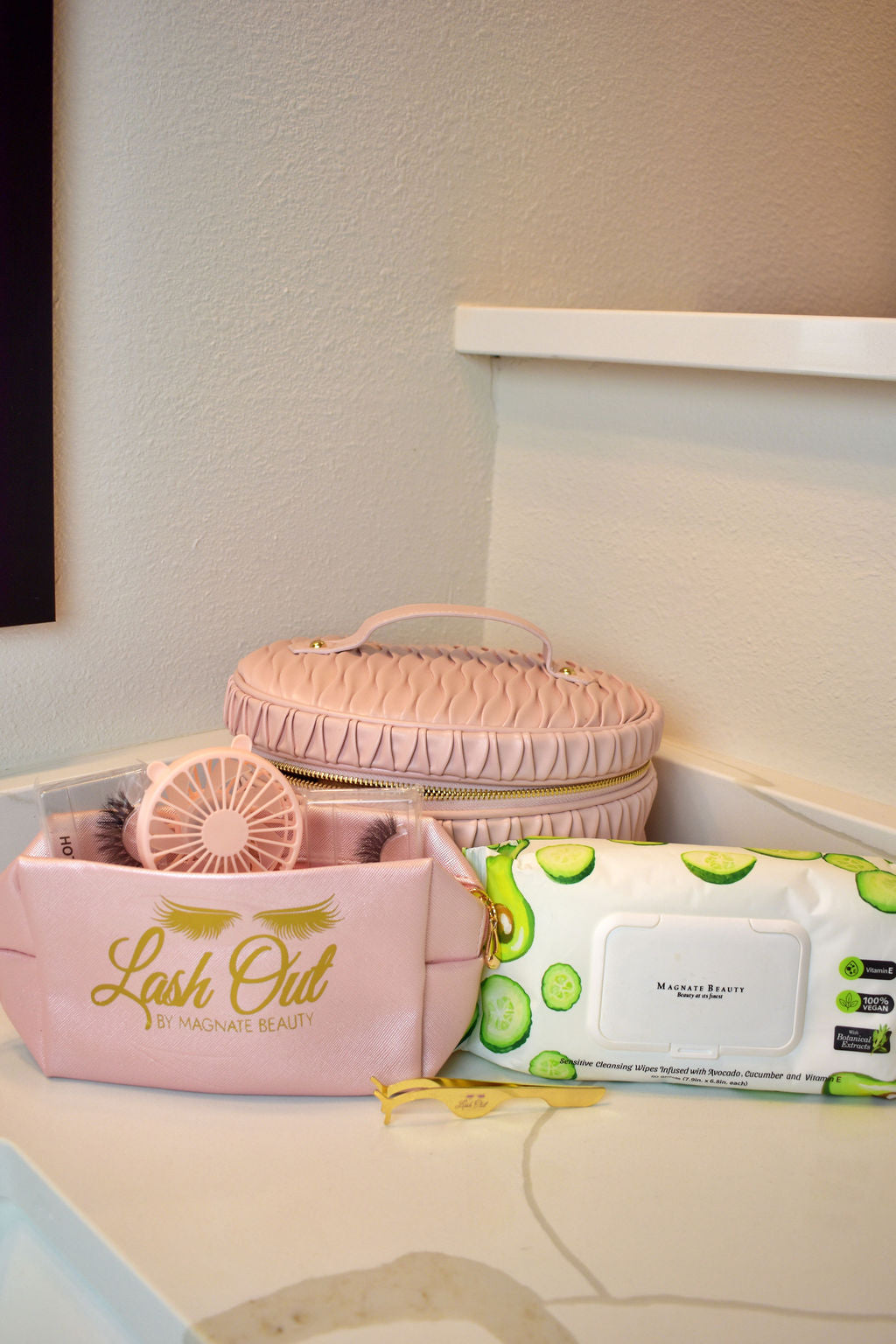 Sensitive Cleansing Wipes - Magnate Beauty